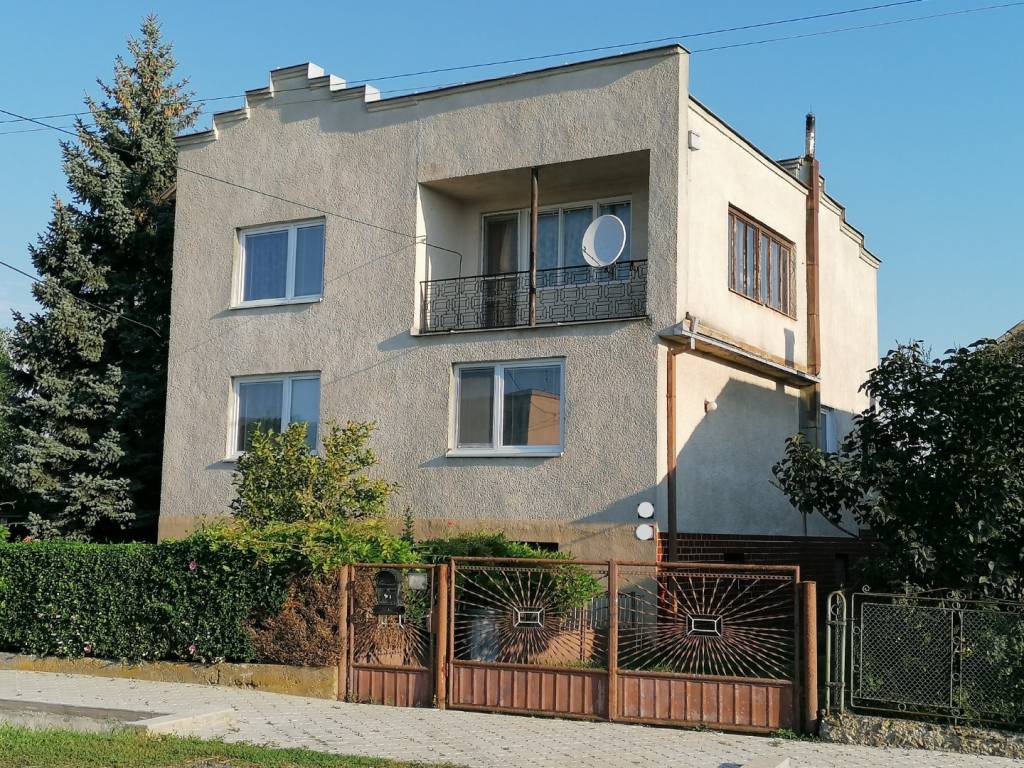 Predaj Rodinný dom Rodinný dom-Predaj-Vojčice-47000.00 €
