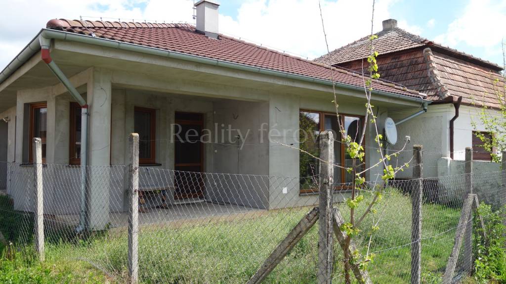 Predaj Rodinný dom Rodinný dom-Predaj-Dvory nad Žitavou-106300.00 €