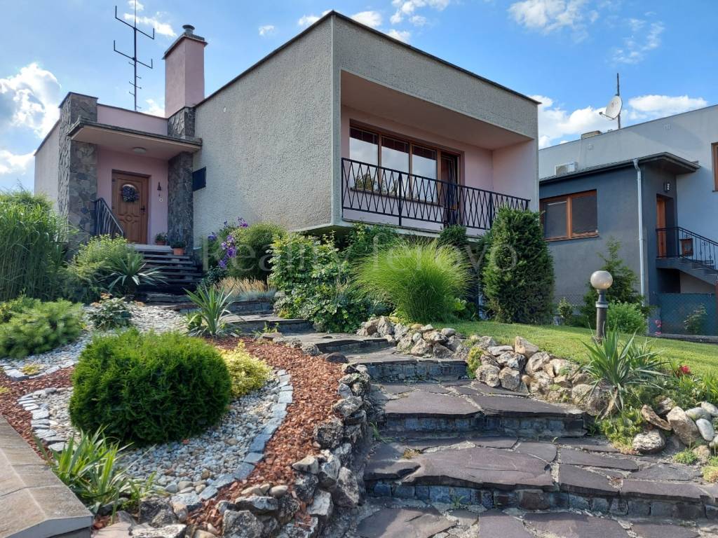Predaj Rodinný dom Rodinný dom-Predaj-Šurany-136000.00 €
