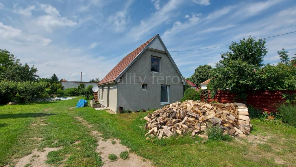 Predaj Rodinný dom Rodinný dom-Predaj-Šurany-68800.00 €