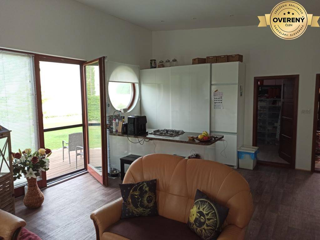 Prenájom Rodinný dom Rodinný dom-Prenájom-Pezinok-900.00 €