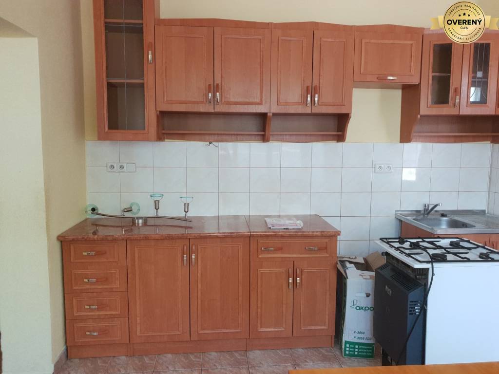 Prenájom Rodinný dom Rodinný dom-Prenájom-Pezinok-450.00 €