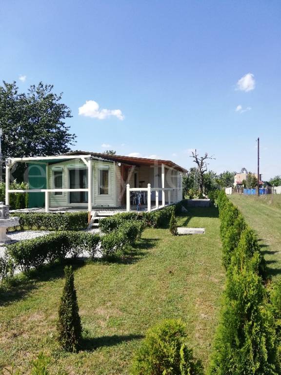 Predaj Rodinný dom Rodinný dom-Predaj-Komárno-44990.00 €