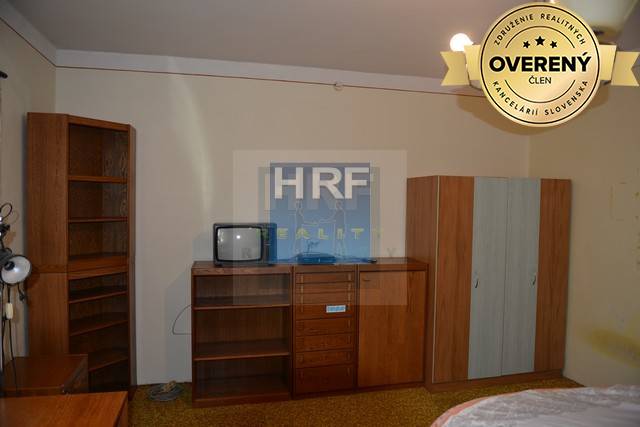 Predaj 3-izbový byt 3-izbový byt-Predaj-Holíč-550.00 €