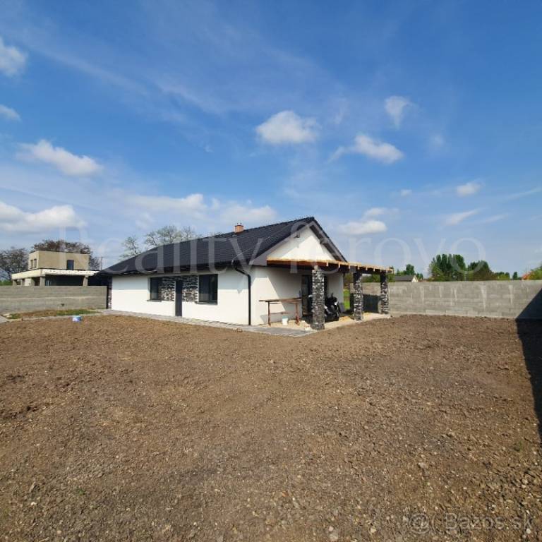 Predaj Rodinný dom Rodinný dom-Predaj-Hájske-136000.00 €