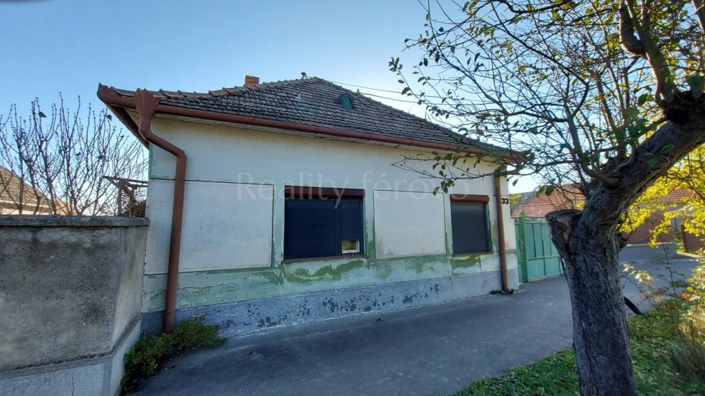 Predaj Rodinný dom Rodinný dom-Predaj-Dolné Saliby-50900.00 €