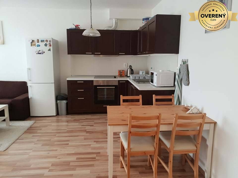 Prenájom Iný Iný-Prenájom-Pezinok-490.00 €