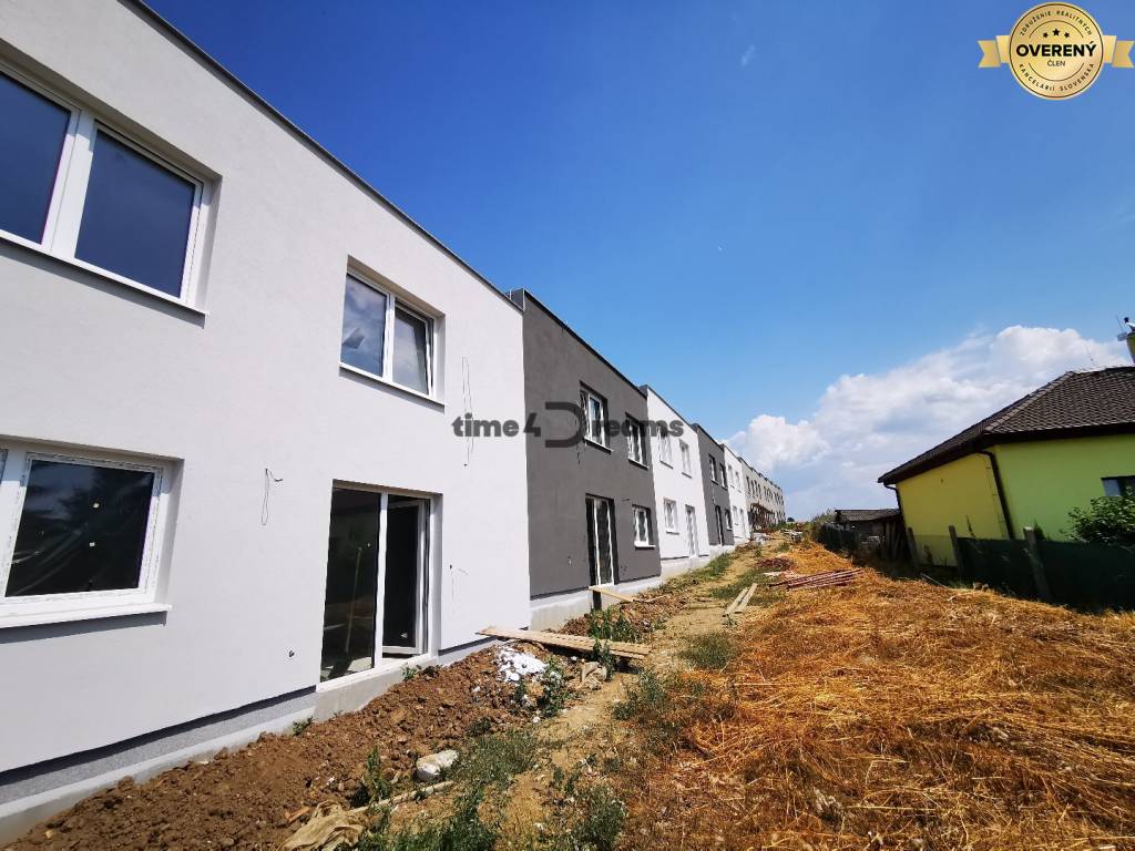 Predaj Rodinný dom Rodinný dom-Predaj-Šurianky-109990.00 €