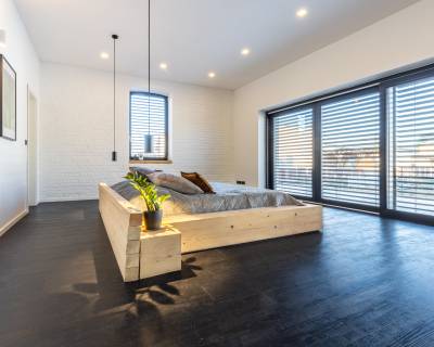 NA PREDAJ ARCHITEKTONICKY NEOBYČAJNÁ ZEMIANSKA KÚRIA Z KONCA 18.STOR.