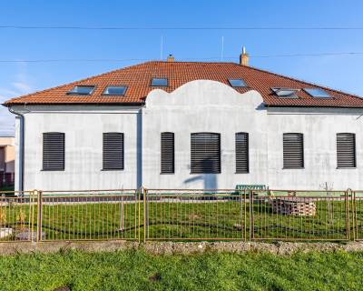 NA PREDAJ ARCHITEKTONICKY NEOBYČAJNÁ ZEMIANSKA KÚRIA Z KONCA 18.STOR.