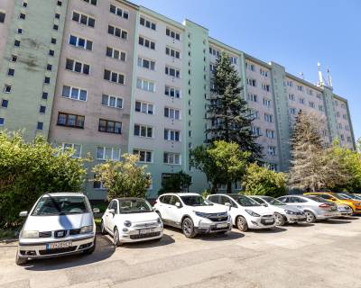 PREDANÝ 1.izb byt v pôv. stave na Terase, blízko Novej Nemocnici