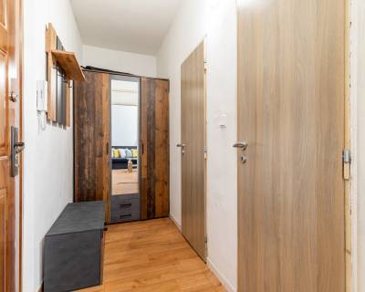 PREDANÝ 1.izb byt v pôv. stave na Terase, blízko Novej Nemocnici