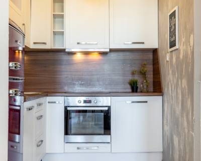 NA PREDAJ 1,5 izb. perspektívny byt s loggiou na Ostravskej