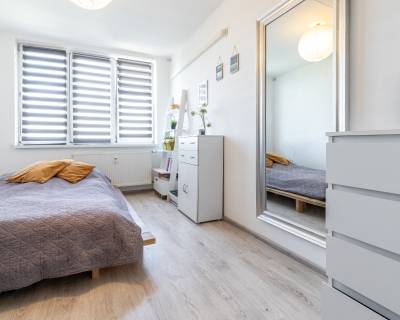 NA PREDAJ 1,5 izb. perspektívny byt s loggiou na Ostravskej