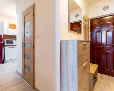 NA PREDAJ 1,5 izb. perspektívny byt s loggiou na Ostravskej