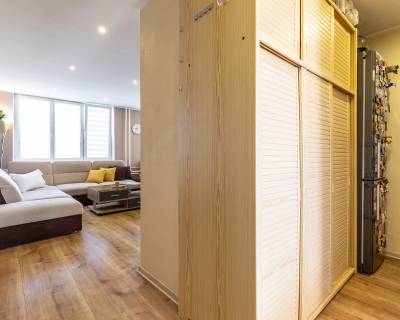 REZERVOVANÝ zrekon.pražák 4izb.byt so zmenenou dispozíciou Železniky