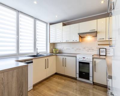 REZERVOVANÝ zrekon.pražák 4izb.byt so zmenenou dispozíciou Železniky