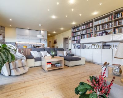 NA PREDAJ SMART 4-IZB BUNGALOV SO ZÁHRADOU A VÝHĽADOM NA JAZERO