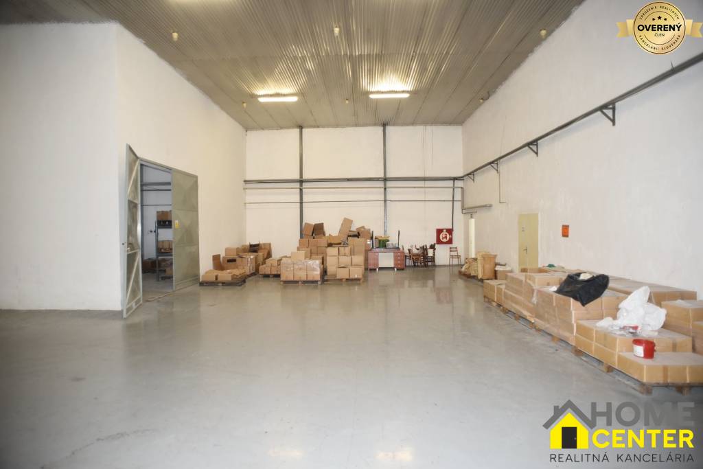 NA PREDAJ AREÁL S MUROVANOU HALOU, VÝROBNÝM PRIESTOROM, 6580m2