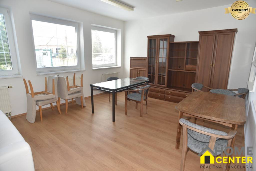 NA PREDAJ AREÁL S MUROVANOU HALOU, VÝROBNÝM PRIESTOROM, 6580m2