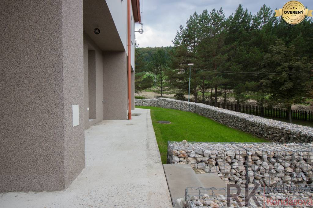Bývajte v lone prírody- apartmán Jahodná + terasa