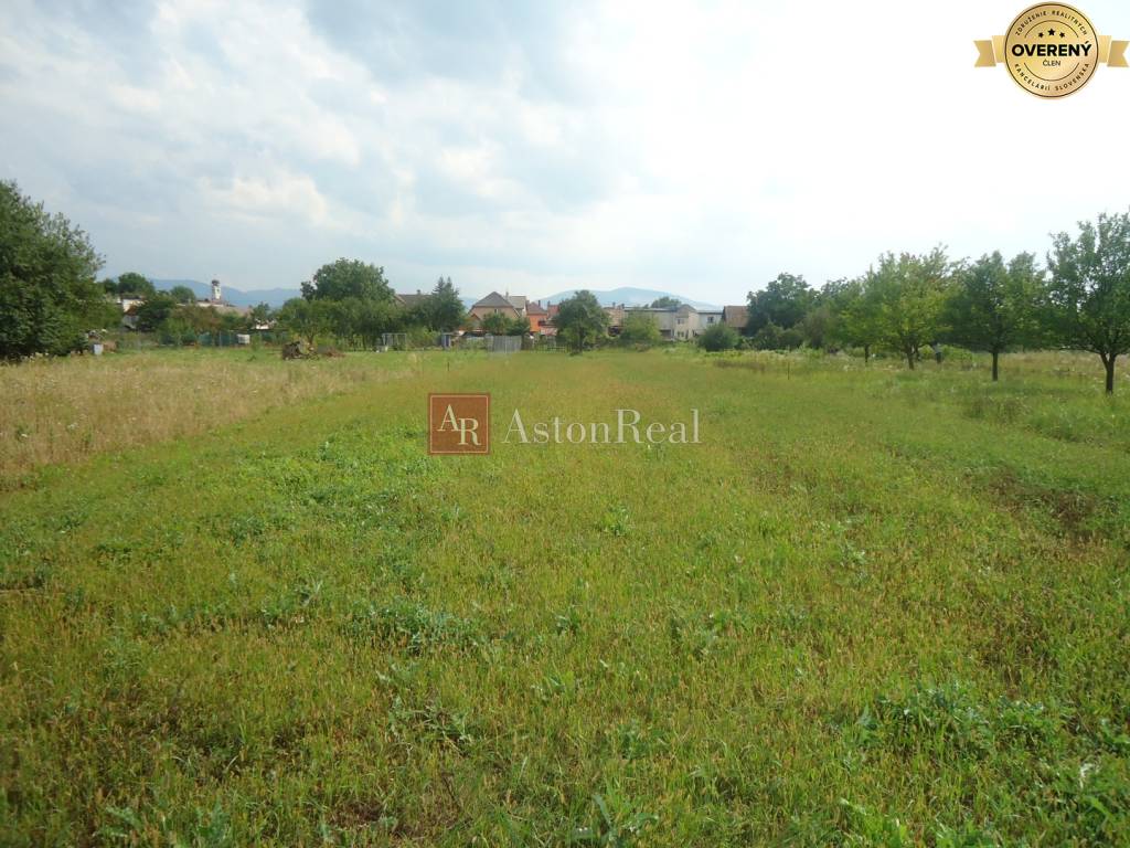 Hľadám pre klienta stavebný pozemok Púchov a okolie do 5 km