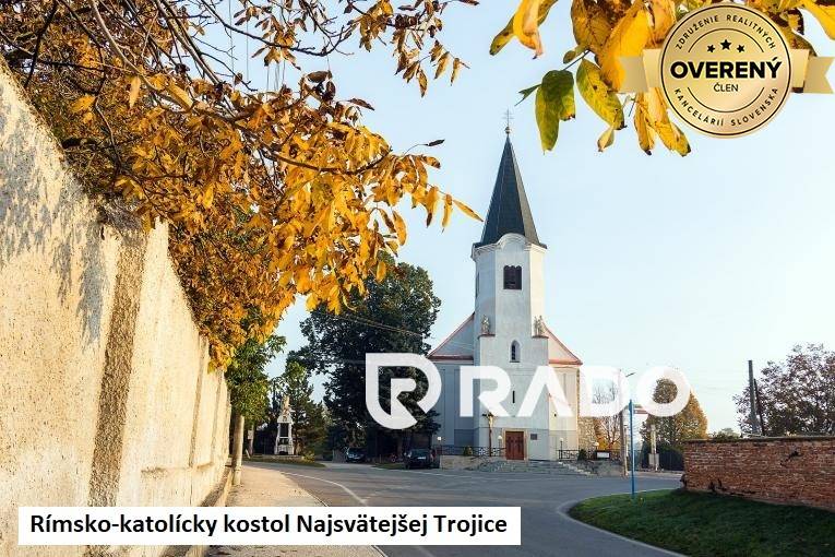 RADO | Na predaj dva pozemky v obci Vištuk