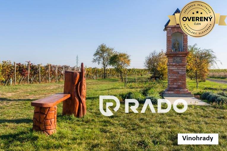 RADO | Na predaj dva pozemky v obci Vištuk