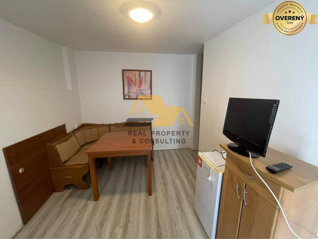 Prenajmem 1 izbový byt v Nesvadoch