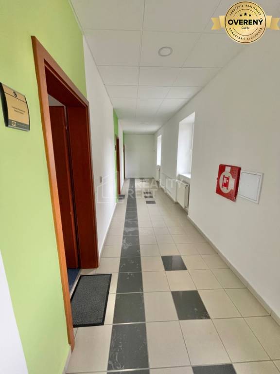 Prenájom kancelárske priestory 220 m2 s parkovaním v centre Žiliny