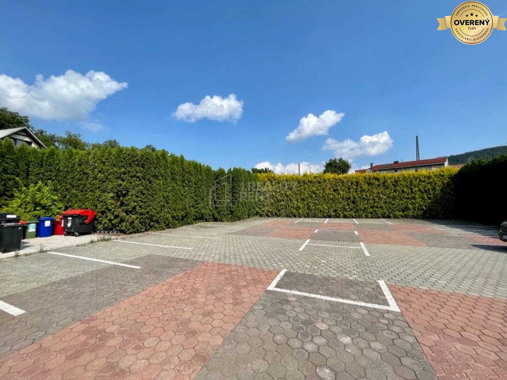 Prenájom kancelárske priestory 220 m2 s parkovaním v centre Žiliny