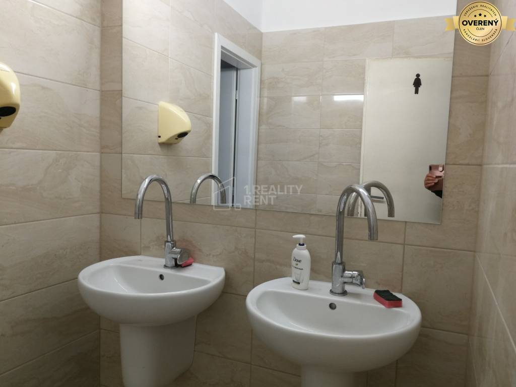 Prenájom : Kancelárie od 12 m2 
