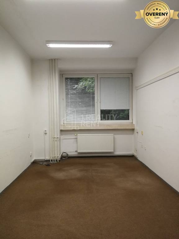 Prenájom : Kancelárie od 12 m2