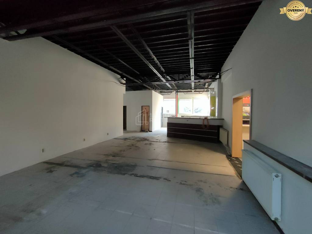 Prenájom : Obchodný priestor 133m2 v Žiline-Hliny pri Juniore