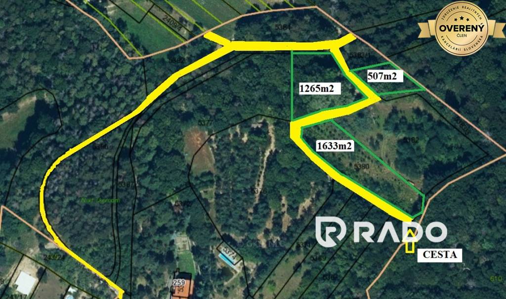 RADO | Na predaj tri pozemky v obci Prievaly