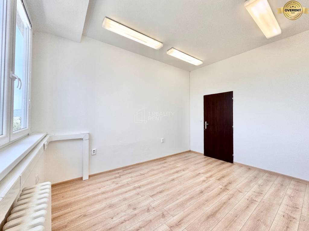 Dáme do prenájmu kanceláriu 14 m2 Bytčická cesta Žilina
