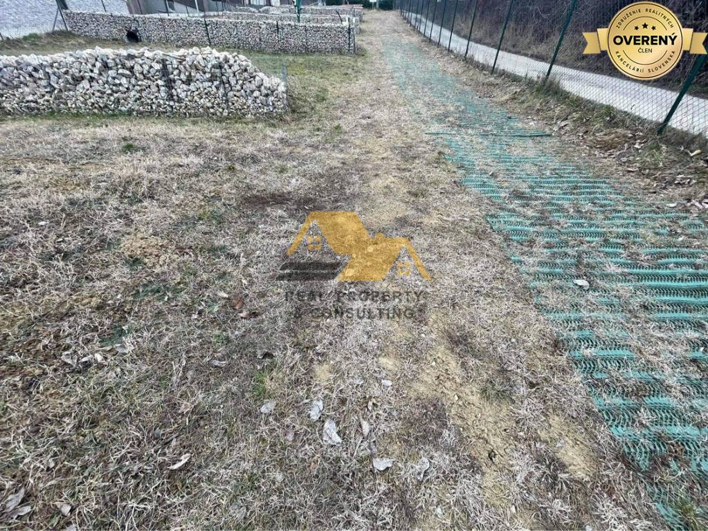Predaj Pozemok pre RD Pozemok pre RD-Predaj-Podhájska-103000.00 €