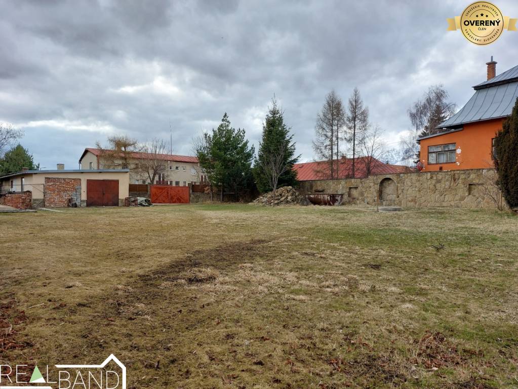 Predaj - Stavebný pozemok, Veľká Lomnica, centrum, 1060m2