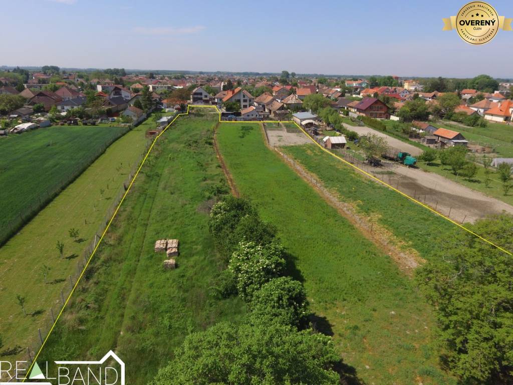 Predaj - Stavebný pozemok, Veľké Úľany - rozloha 7857 m²