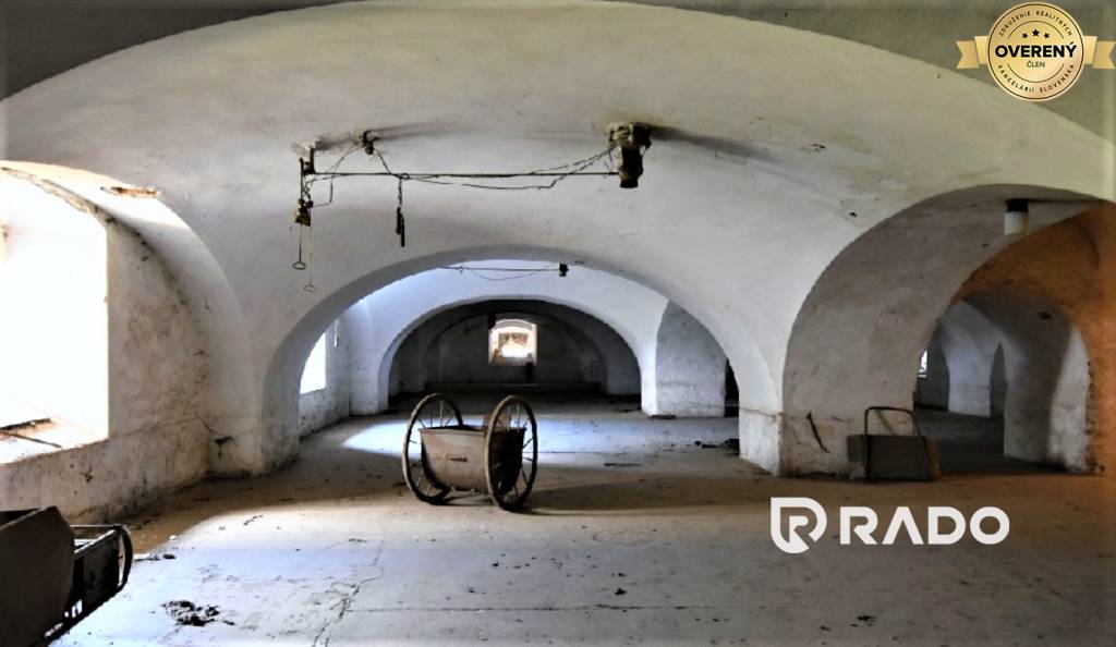 RADO | Historická sýpka v meste Holíč