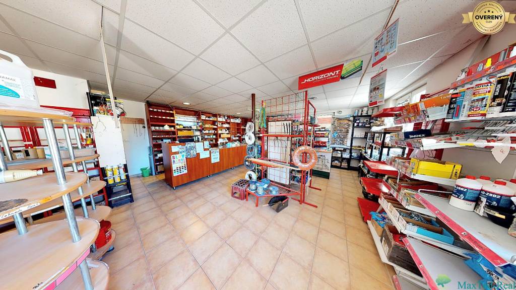 Na prenájom Areál stavebnín, Novosad 1529 m2