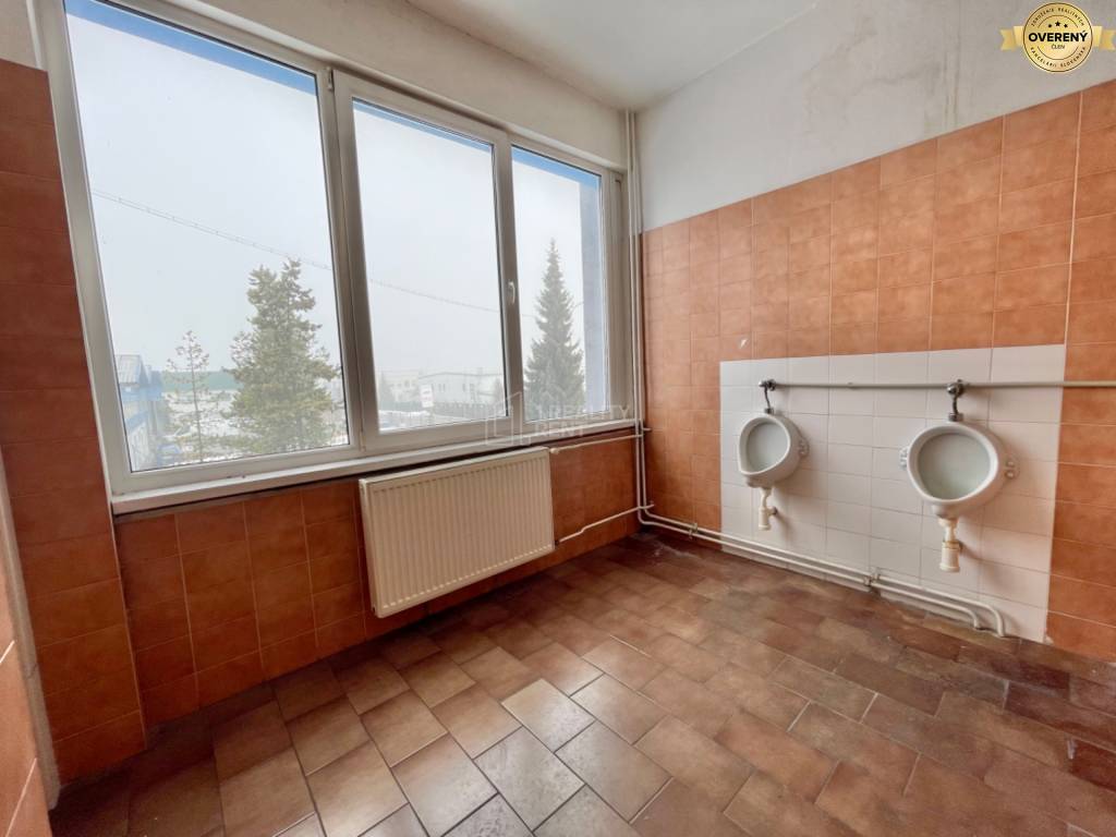Prenájom kancelárskych priestorov 440m2 v priemyselnej časti Žiliny 