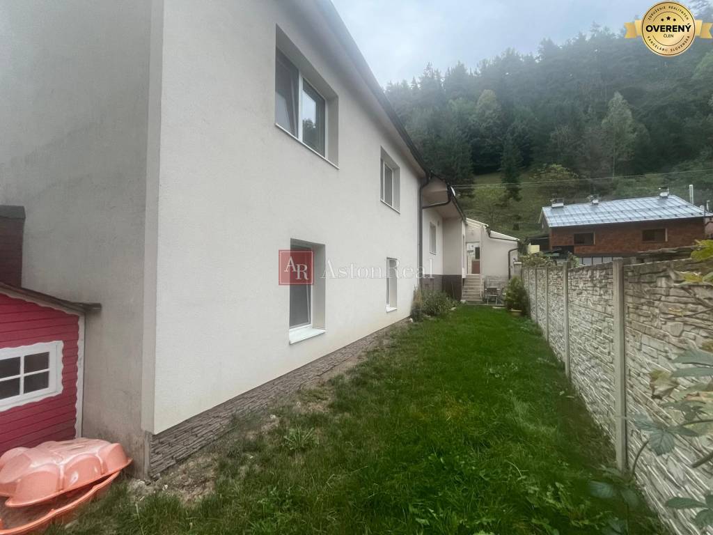 Predaj: 5 izbový zrekonštruovaný dom  - HIADEĽ, 15 min. od BB