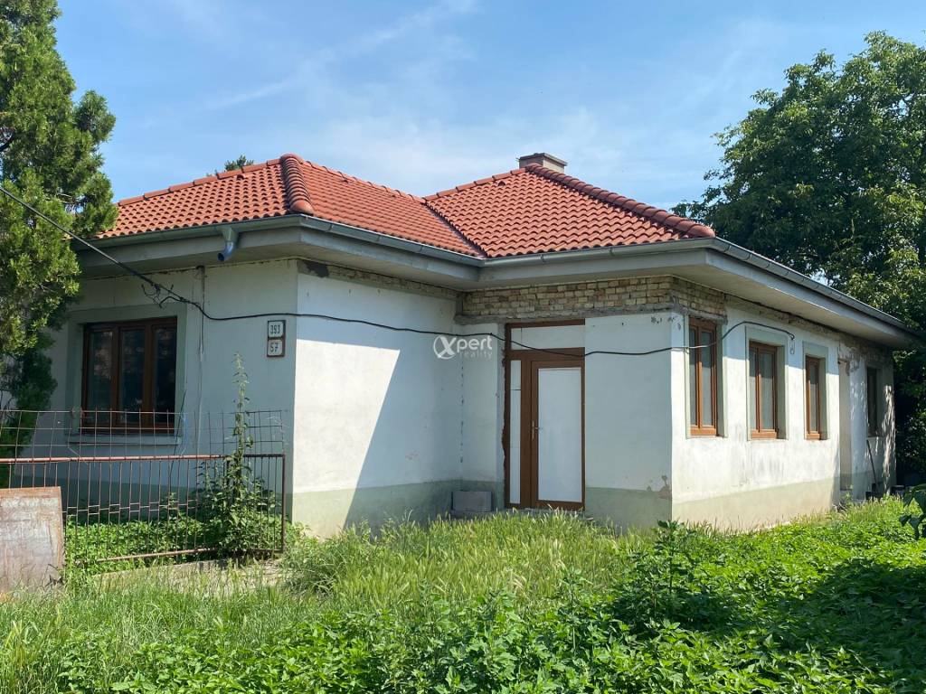 Rodinný dom-Predaj-Topoľníky-130000.00 €