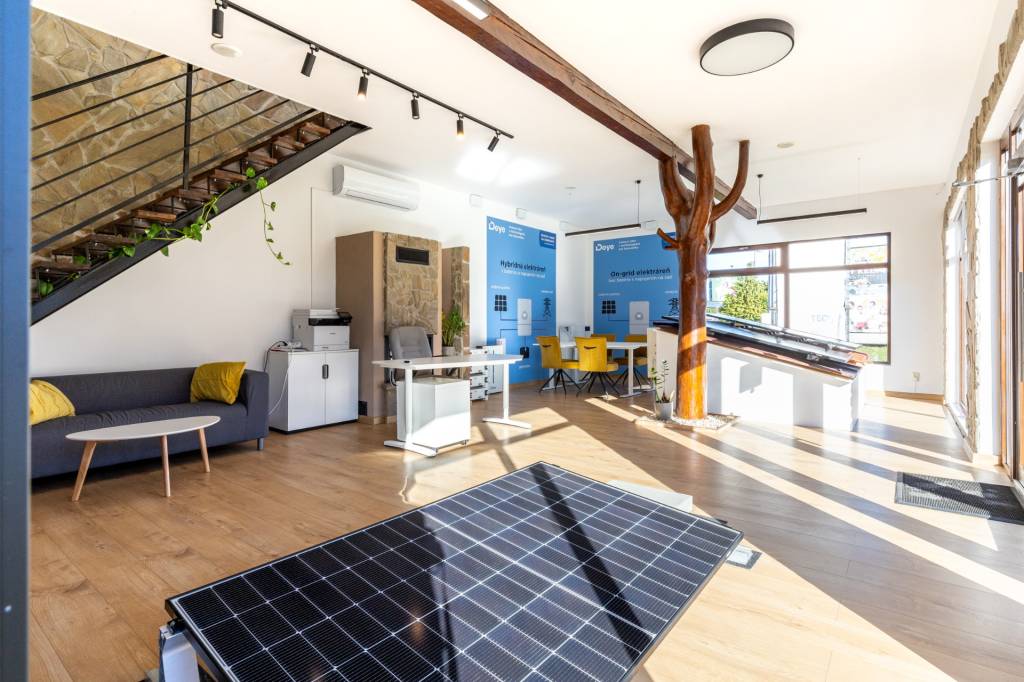 Exkluzívné kancelárske priestory / showroom - 160m2, 5x parking