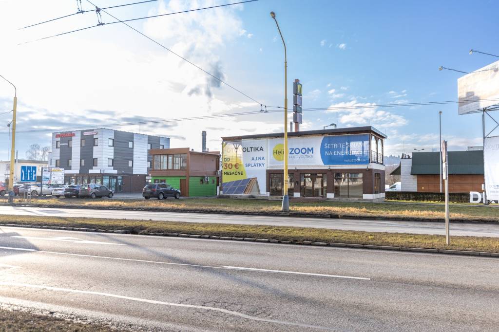 Exkluzívné kancelárske priestory / showroom - 160m2, 5x parking