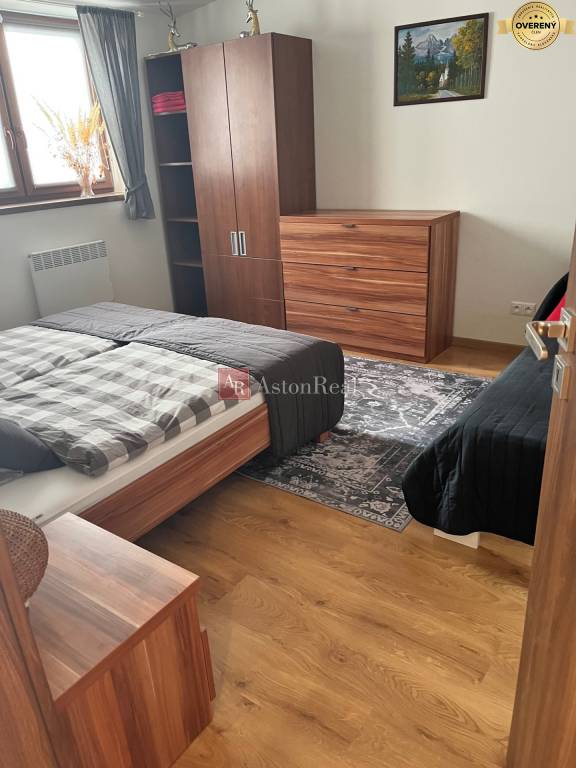 Exkluzívne! Na predaj 2 izb. apartmán s krbom v AD Panoráma - Donovaly