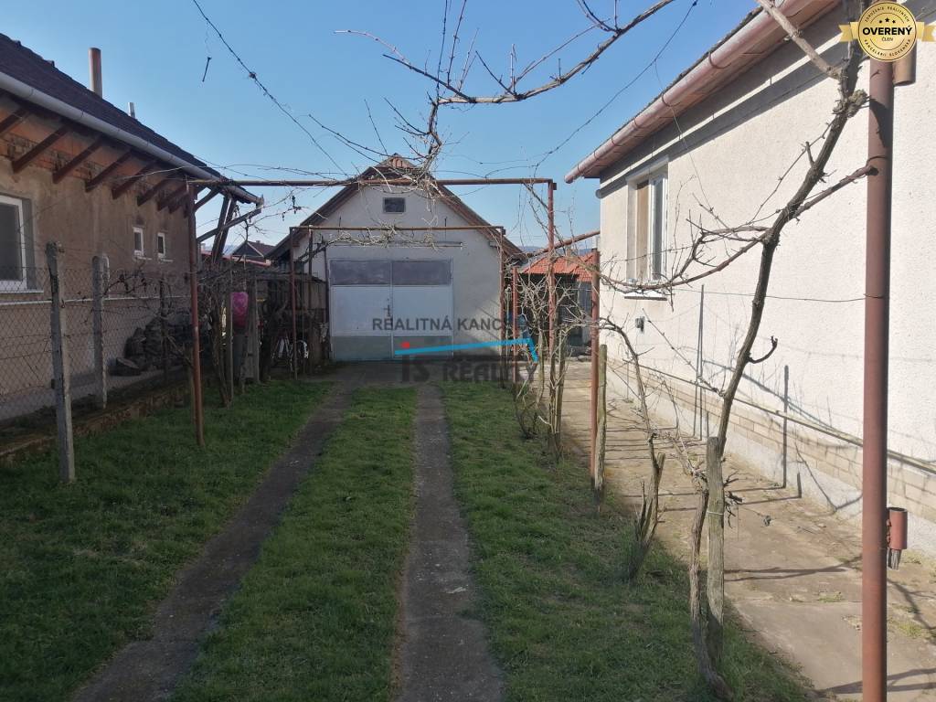 Na predaj rodinný dom v obci Ipeľské Predmostie