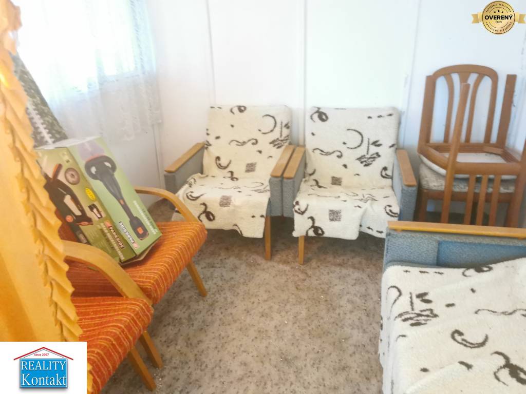 Znížená cena! Ponúkame na predaj chatku s pozemkom - Kolárovo