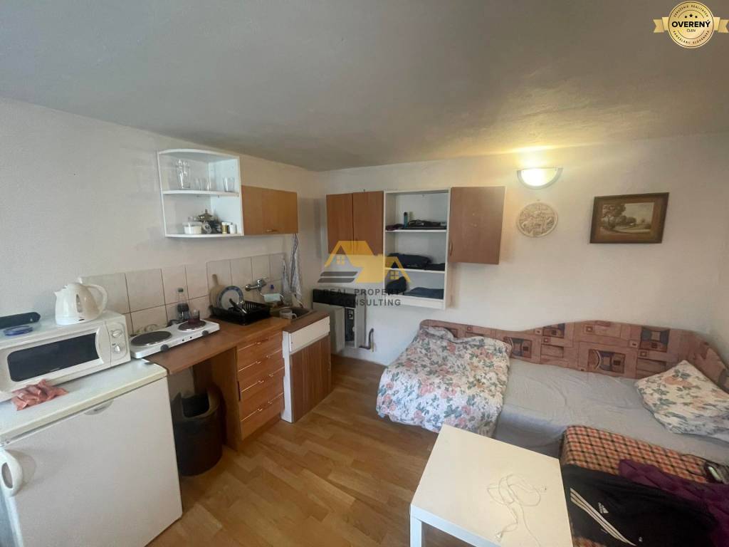 Predám apartmánový dom v obci Podhájska